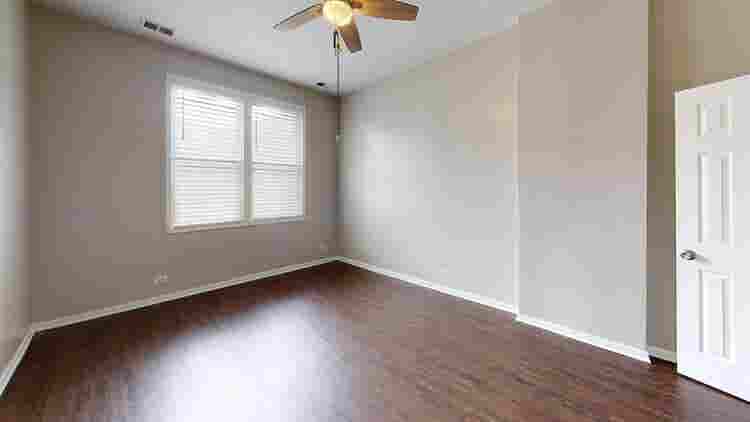 1 BR in Chicago