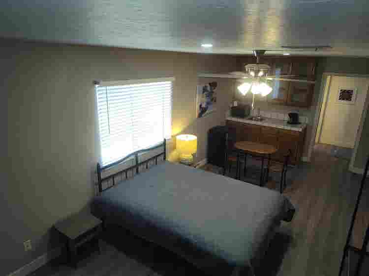 STUDIO FOR SINGLE PERSON OR COUPLE