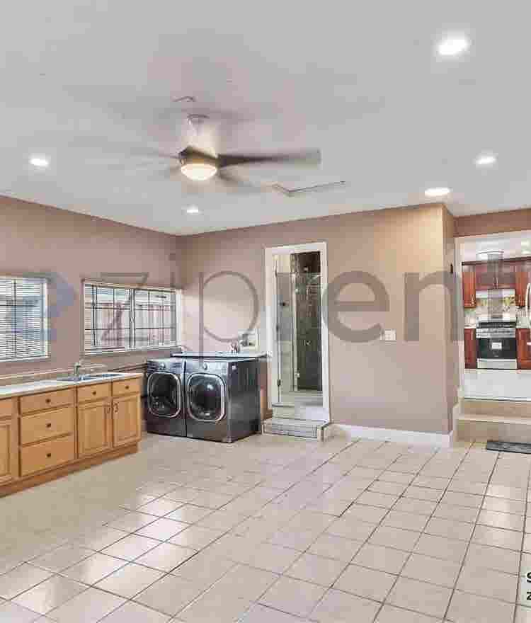 Unique shared property is available