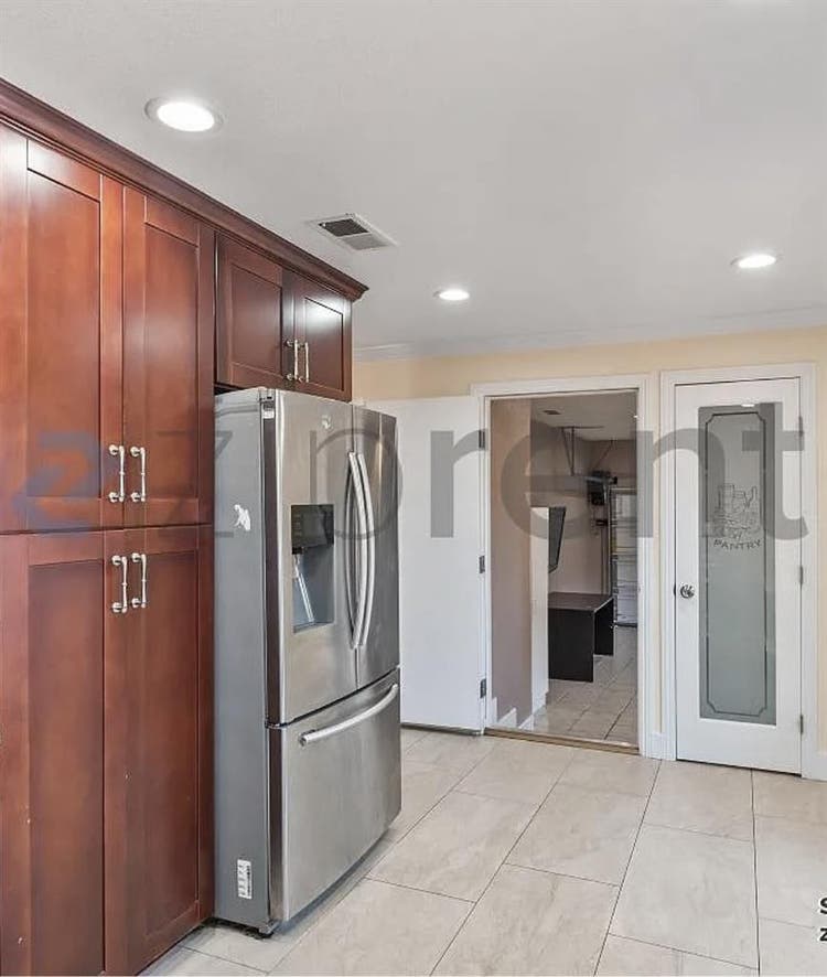 Unique shared property is available