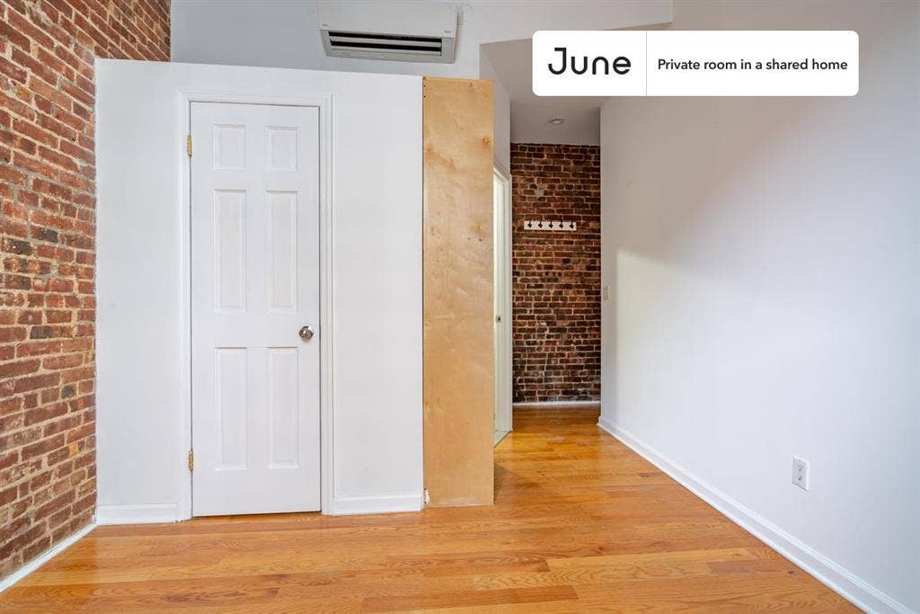 4 BR in New York City