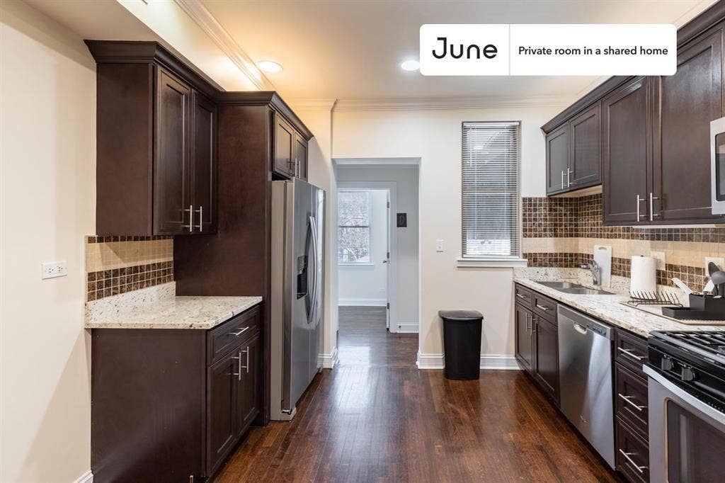 4 BR in Chicago