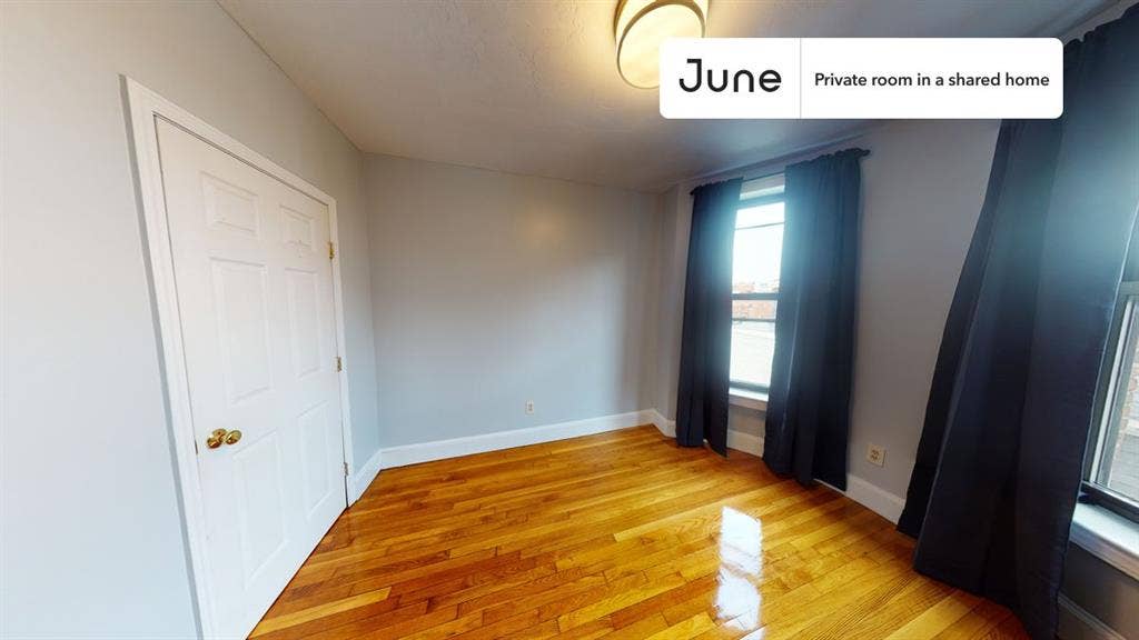 4 BR in Boston