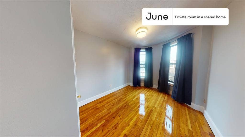 4 BR in Boston