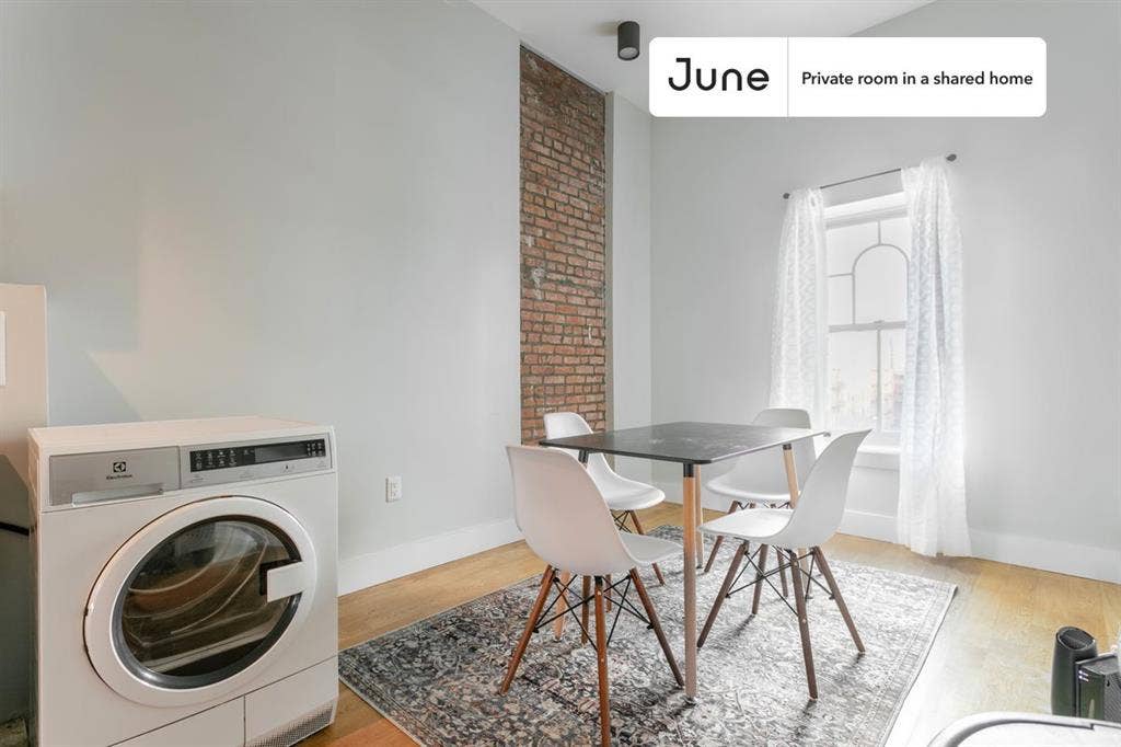 3 BR in New York City