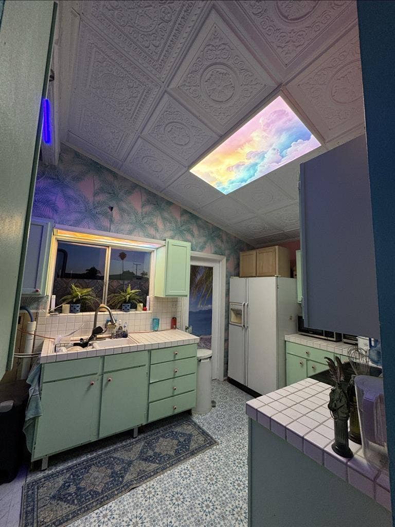 Room in  a Female Only Household