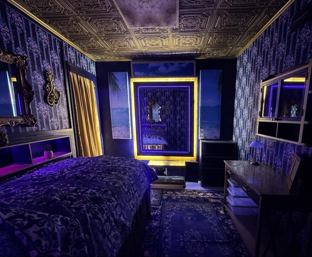 Room in  a Female Only Household