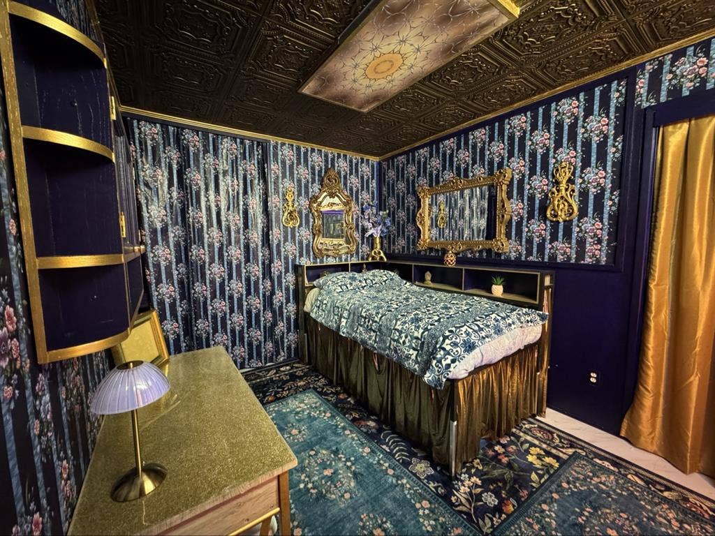 Room in  a Female Only Household