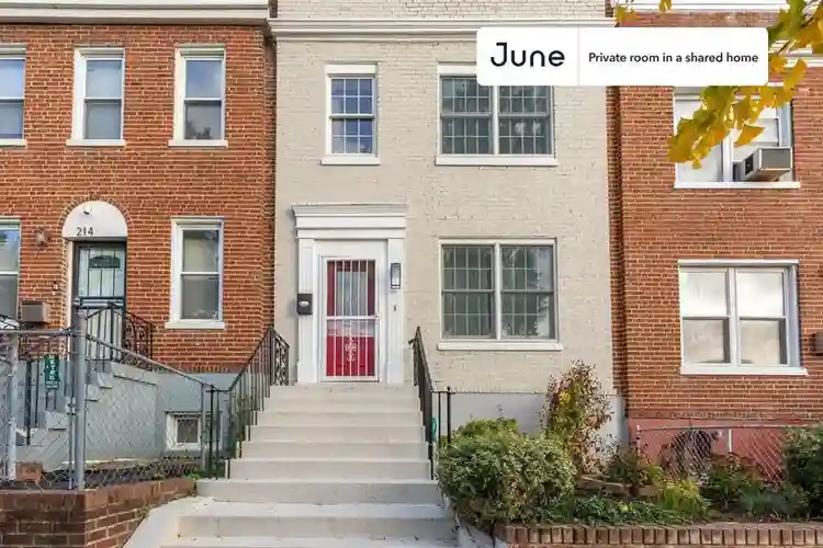 2 BR in Washington DC