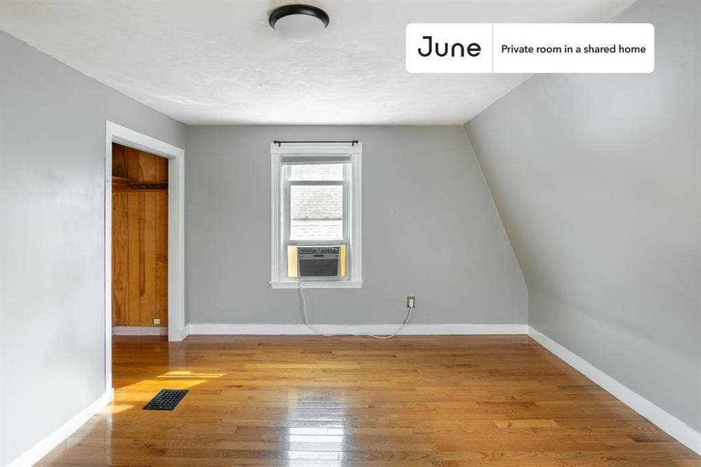 6 BR in Boston