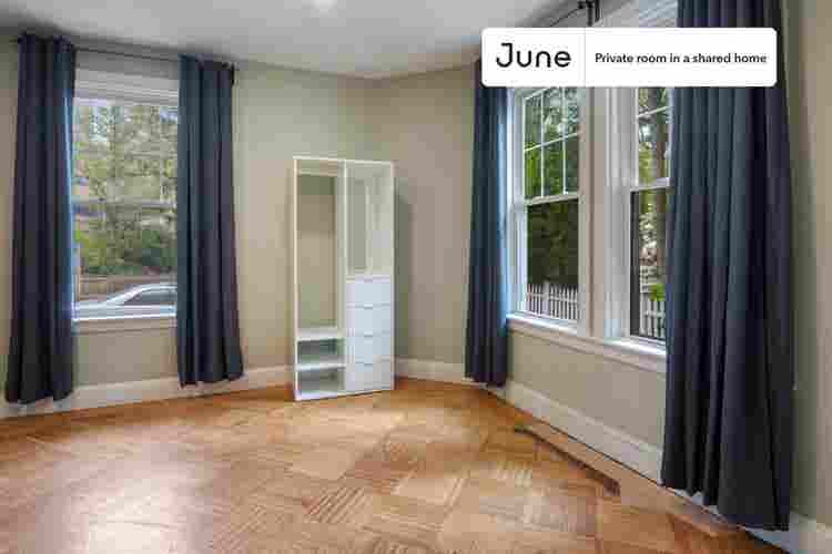 7 BR in Boston