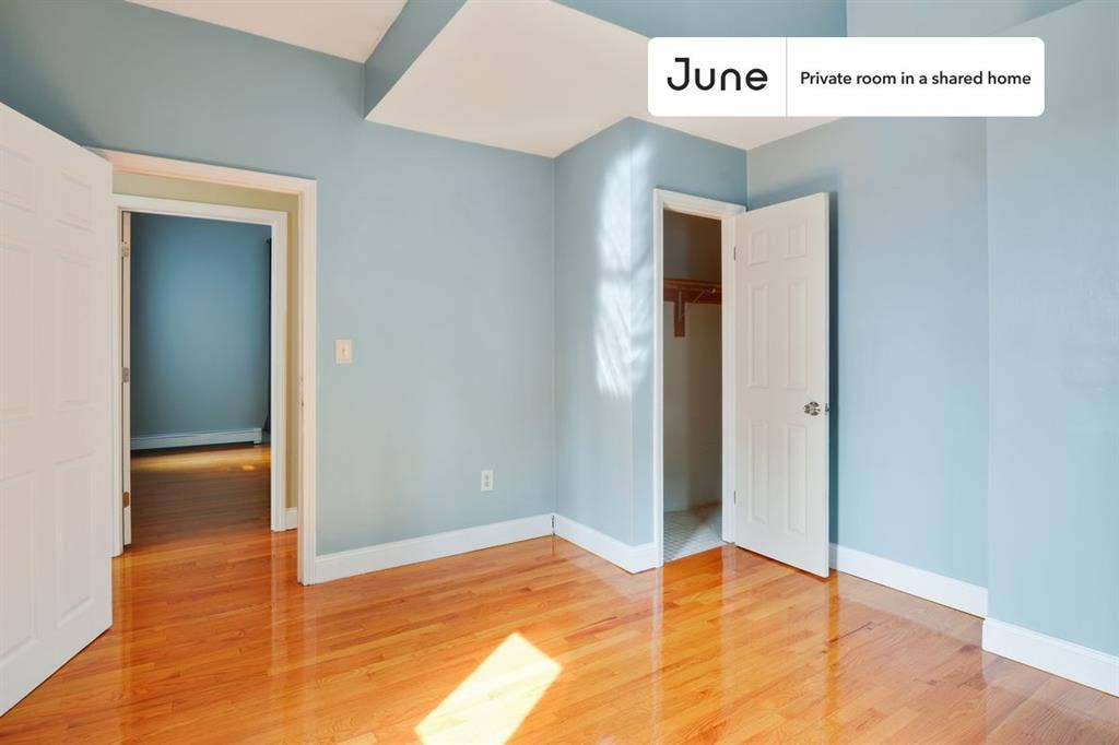 4 BR in Boston