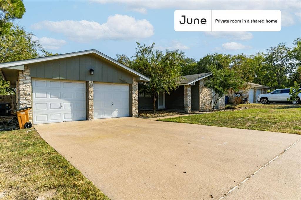4 BR in Austin