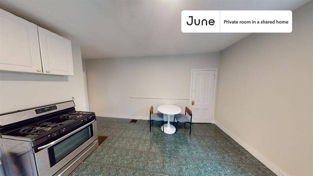2 BR in Boston
