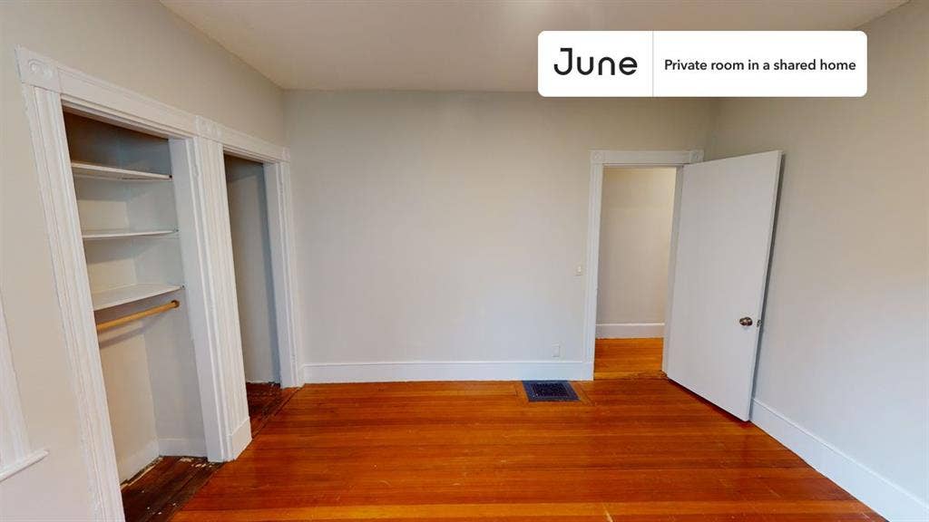 2 BR in Boston