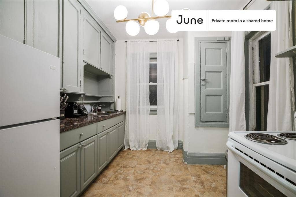 4 BR in New York City