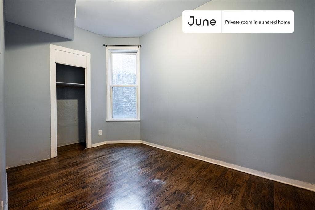 3 BR in Chicago