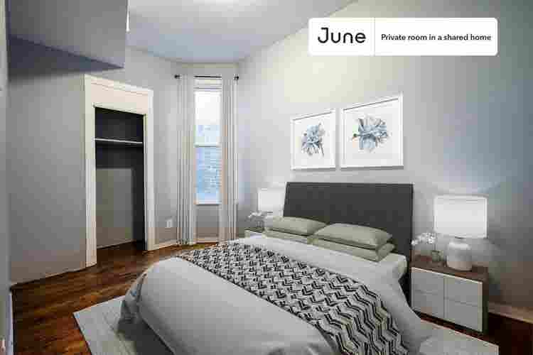 3 BR in Chicago