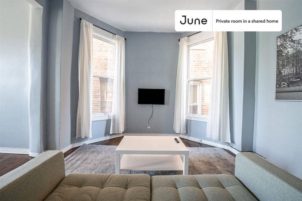 3 BR in Chicago