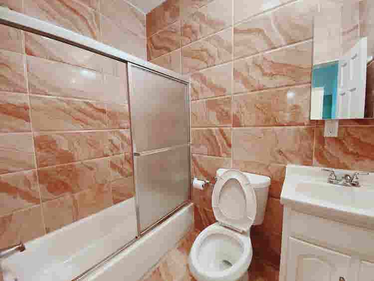 Nostrand Ave – 118