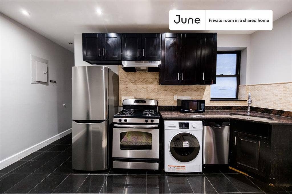 3 BR in New York City