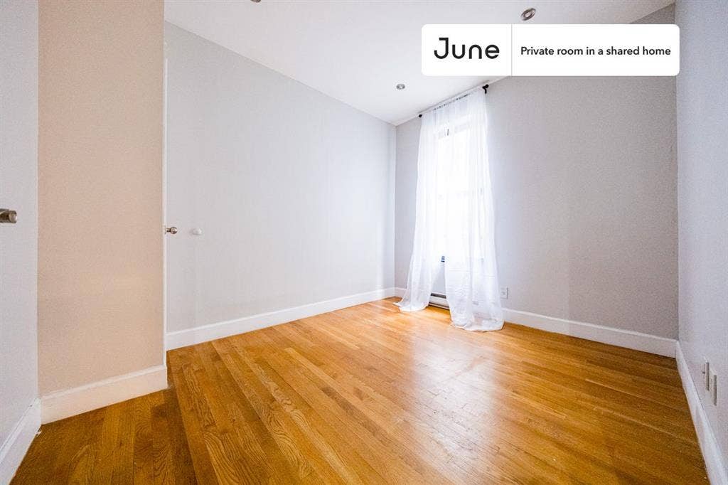 3 BR in New York City