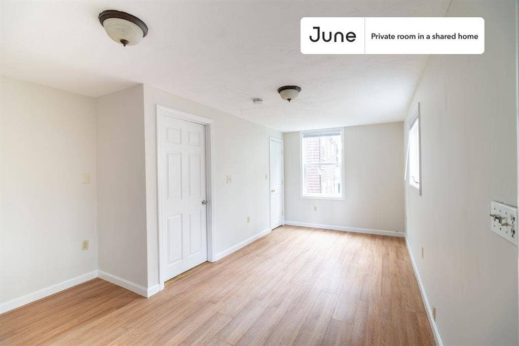 4 BR in Boston