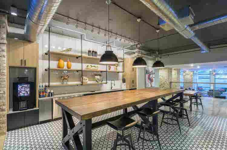 URGENT* sublet at the metropolitan