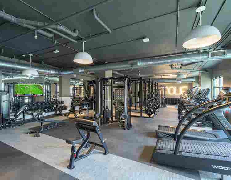 URGENT* sublet at the metropolitan