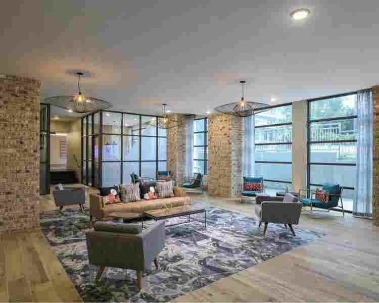 URGENT* sublet at the metropolitan
