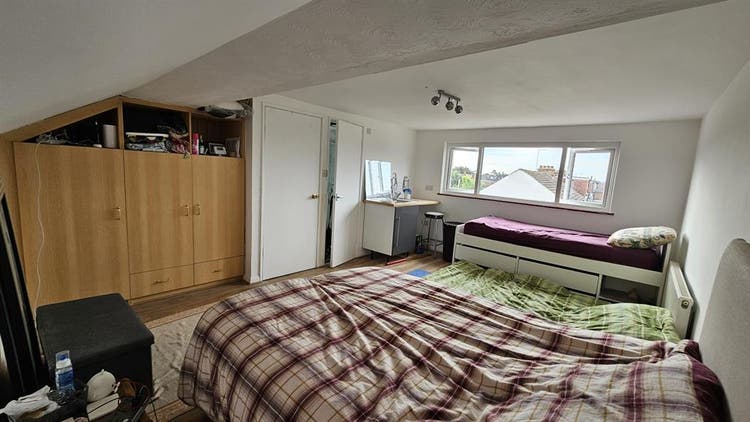 Loft double bedroom & ensuite