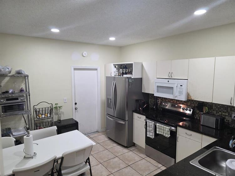 Private room in Weston