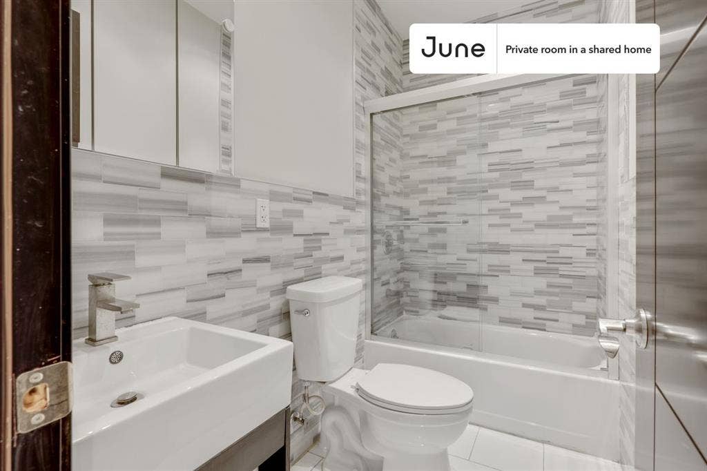 4 BR in New York City