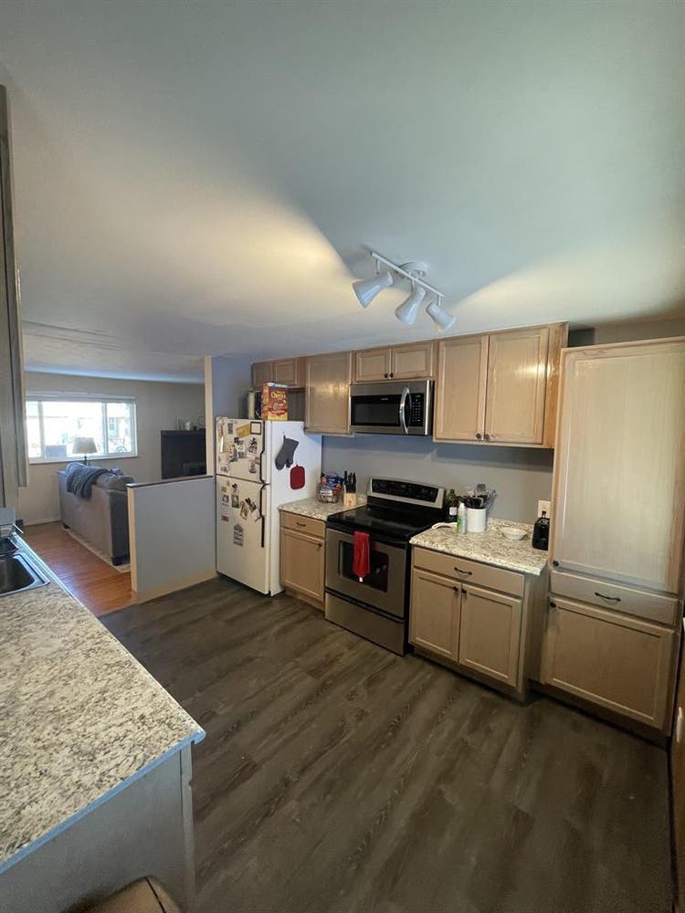 Private Basement Room Available!