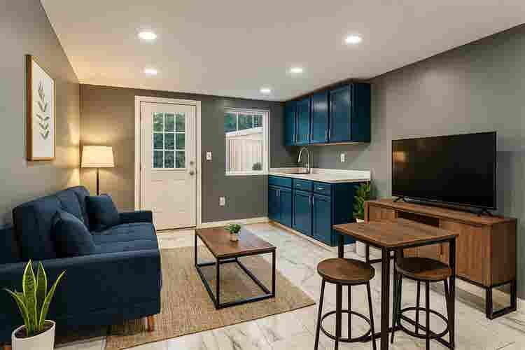 1BR with Private Bath & Laundry