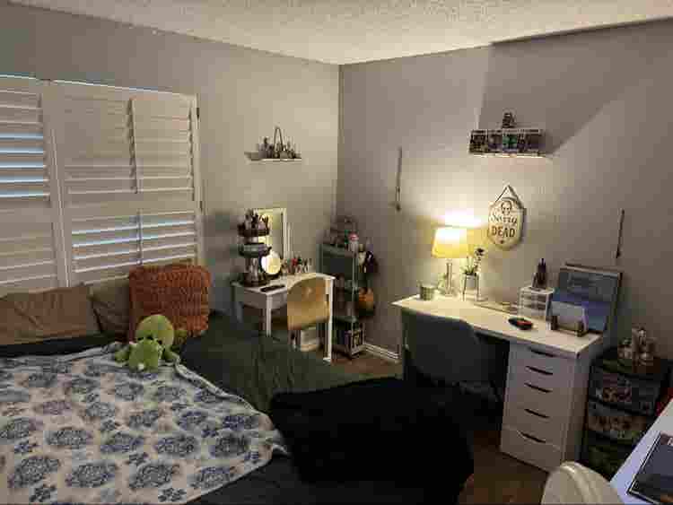 Extra room for rent!! :)