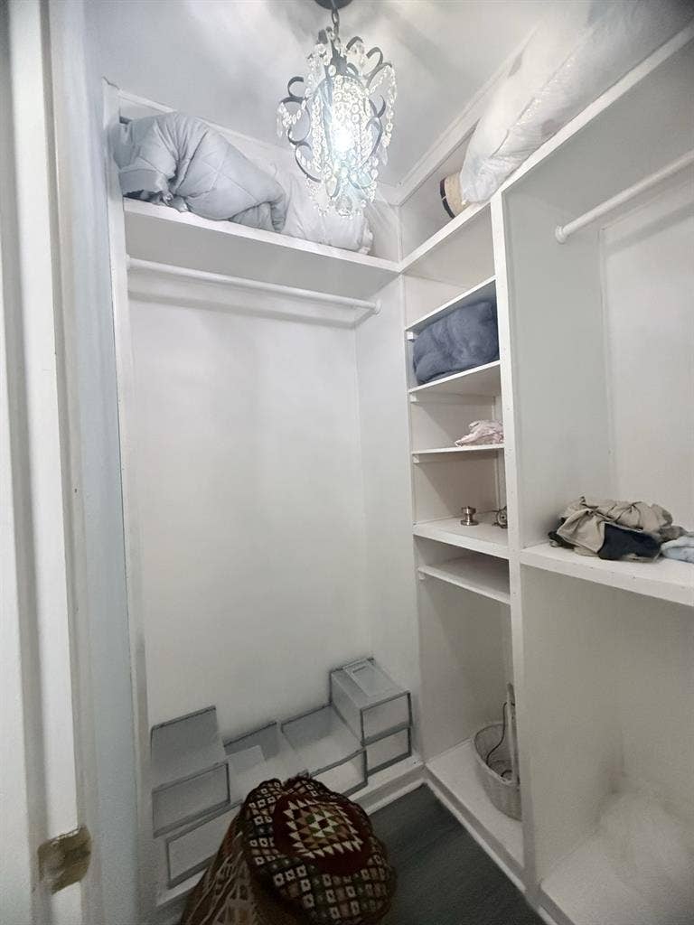 Furnished Queen room for rent