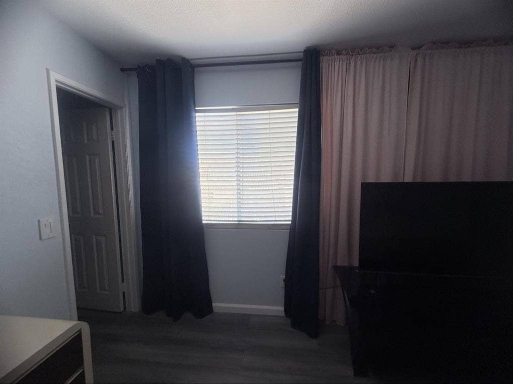 Furnished Queen room for rent