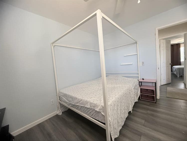 Furnished Queen room for rent