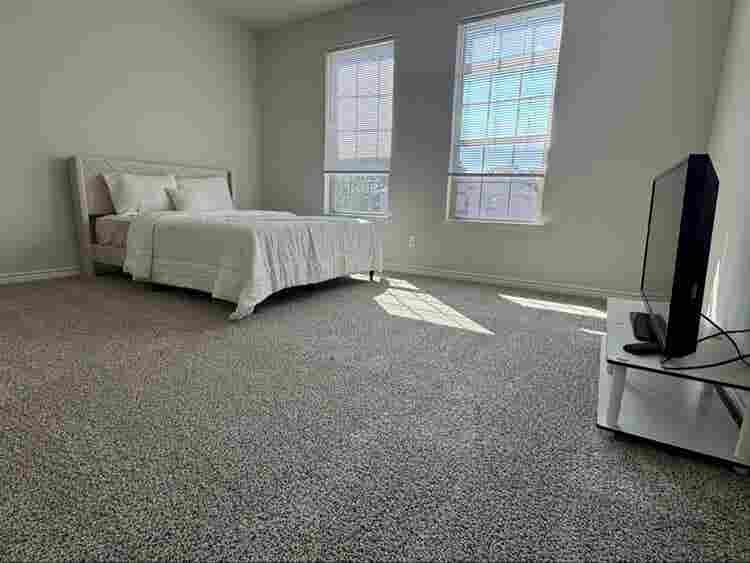 Furnished Rooms in Luxury Home UNT