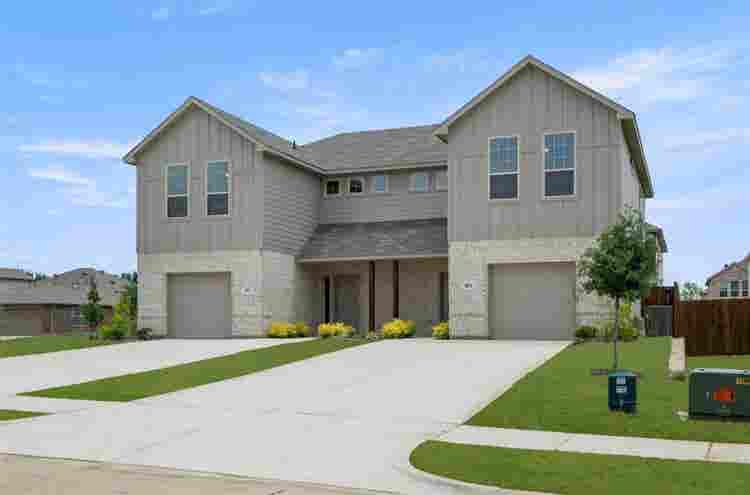 Furnished Rooms in Luxury Home UNT
