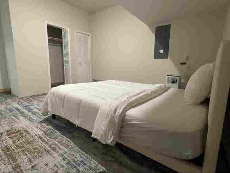 Furnished Rooms in Luxury Home UNT