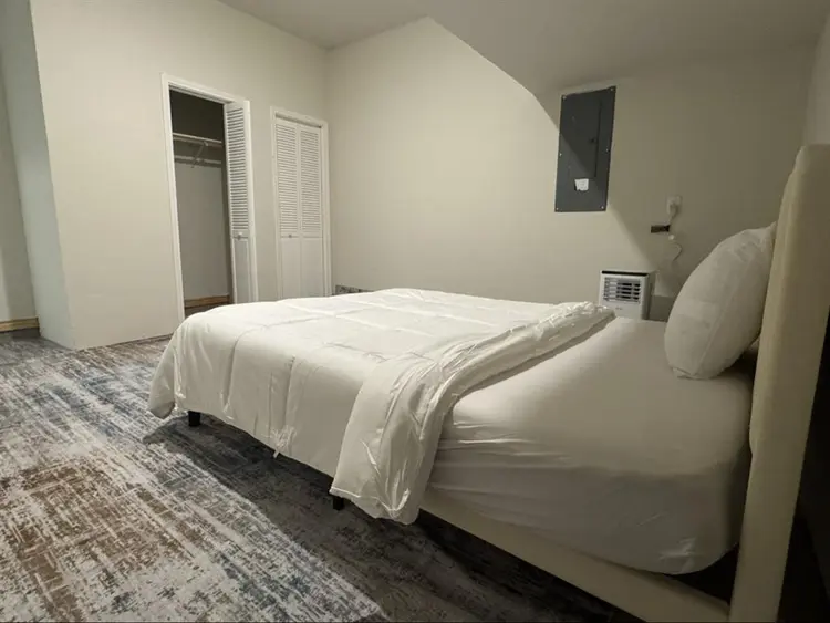 Furnished Rooms in Luxury Home UNT