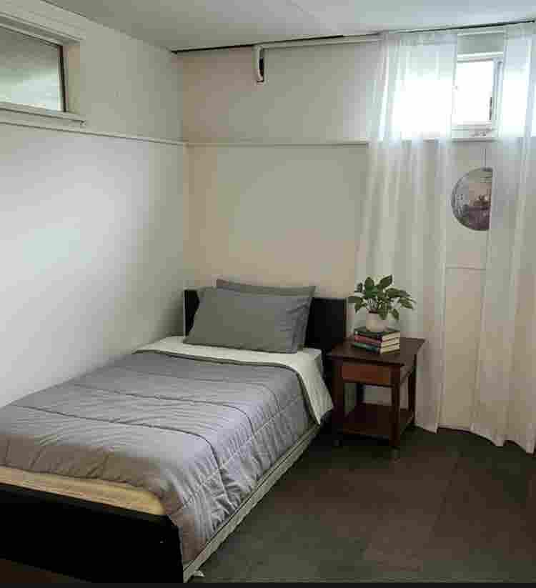 Room avail now-  mins from DT
