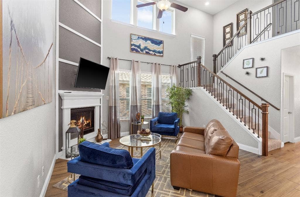 Cozy Modern Chic Room