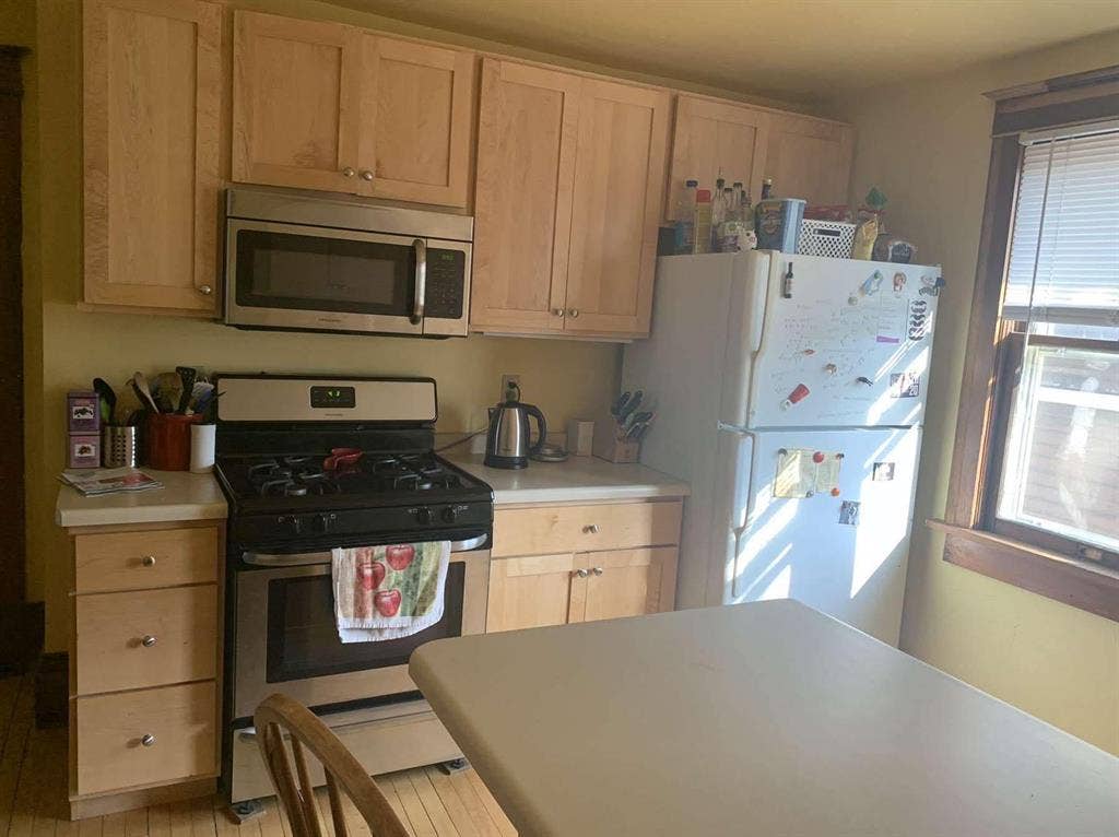 Room sublease in 4-bed apartment