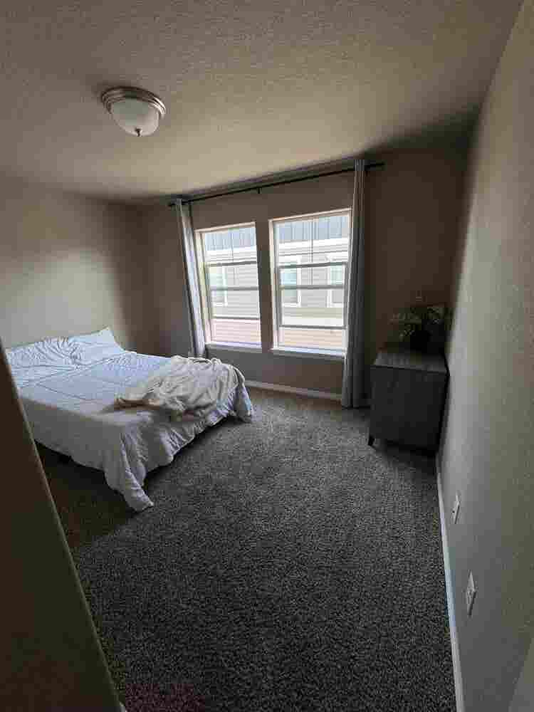 2 furnished bedrooms and bathroom
