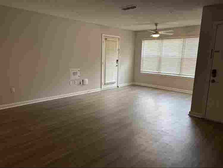 2 bedroom apartment!!