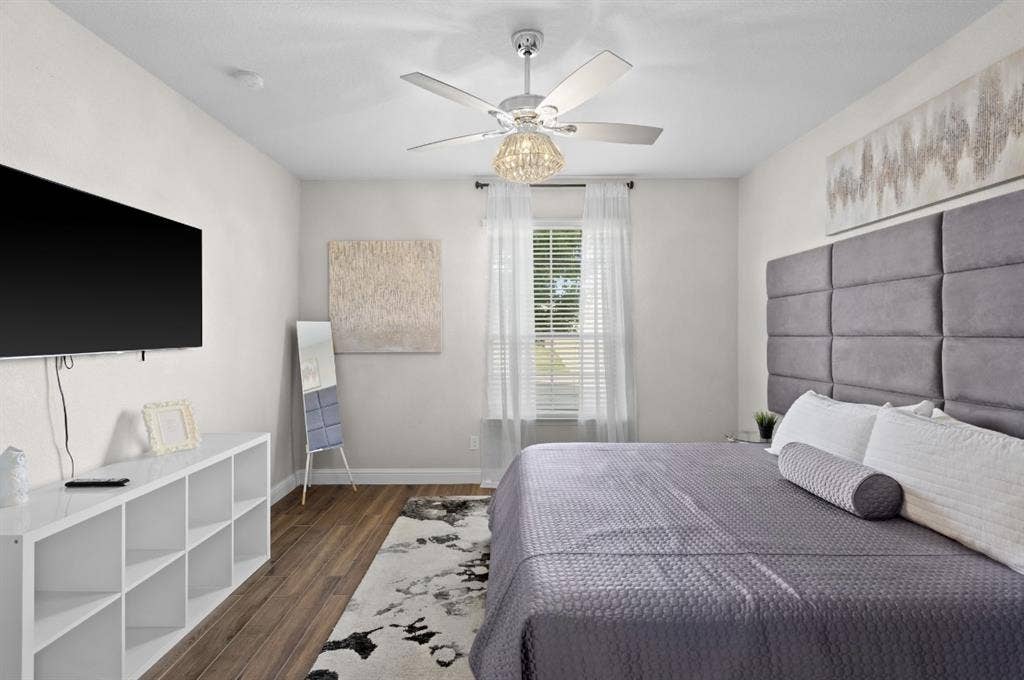 Cozy Modern Chic Primary Suite