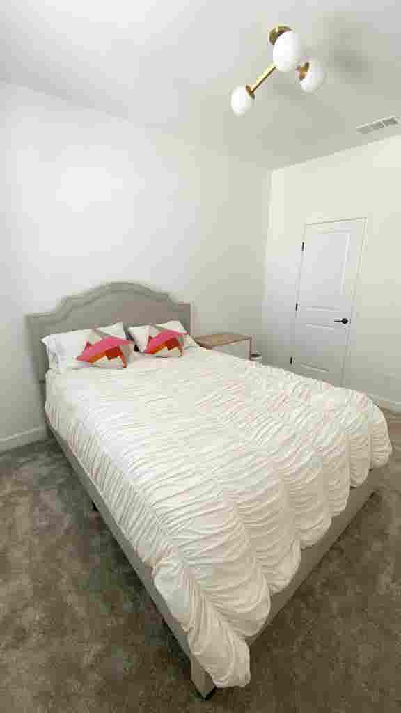 New Modern townhouse Furnished